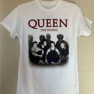 Que White Graphic T-Shirt